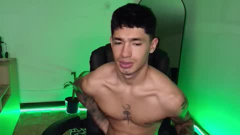 Snapshot of damon_333 chatting on 12.03.25 Damon online show from 12.03.25