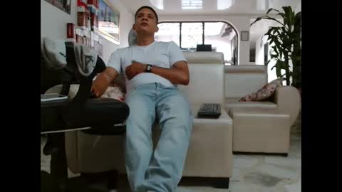 Snapshot of damyan_2003 chatting on 02.24.26 damyan_2003 online show from 02.24.26