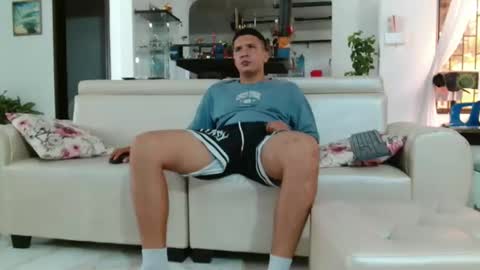 Snapshot of damyan_2003 chatting on 02.26.26 damyan_2003 online show from 02.26.26