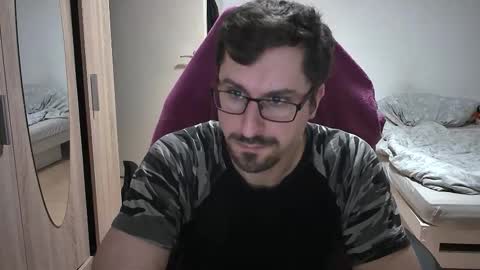 King Dan online show from 10.08.25