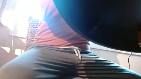 Snapshot of dan_va chatting on 12.19.25 Dan online show from 12.19.25