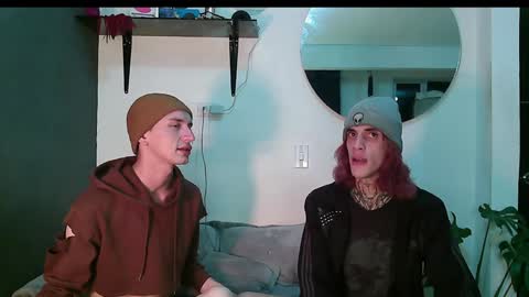 Snapshot of dan_yagami chatting on 02.08.25 Dan and Noah online show from 02.08.25