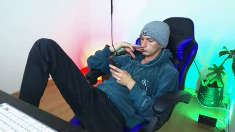 Snapshot of dan_yagami chatting on 11.30.25 Dan and Noah online show from 11.30.25