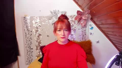 Snapshot of dana_35_ chatting on 03.11.25 dana online show from 03.11.25