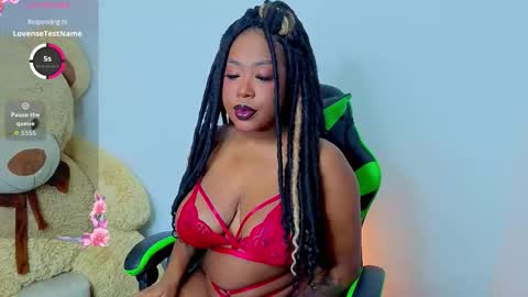 Snapshot of dana_ebony_ chatting on 09.24.25 Danna  online show from 09.24.25