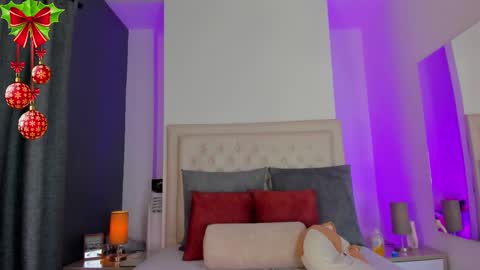 Snapshot of dana_haze chatting on 01.06.25 Dana online show from 01.06.25