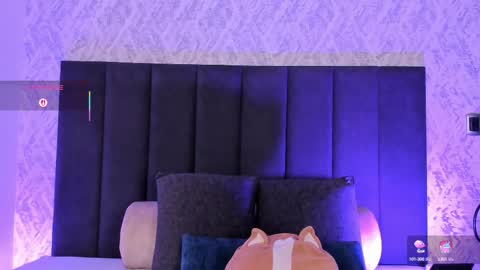 Snapshot of dana_haze chatting on 09.22.25 Dana online show from 09.22.25