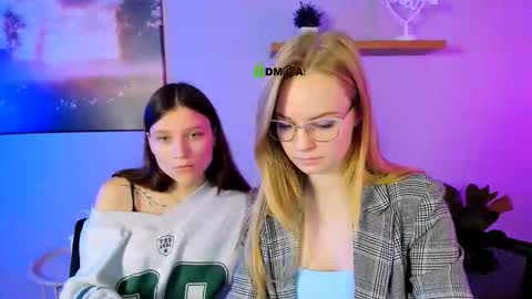dana_sweet__ online show from 10.11.25