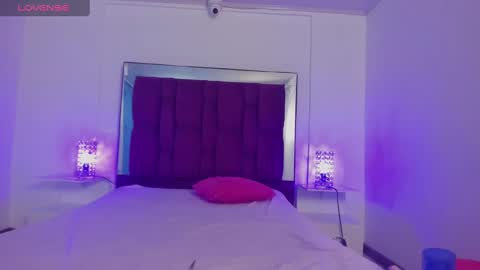    online show from 03.03.25