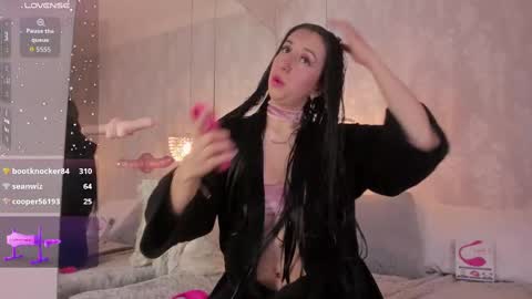    online show from 09.20.25