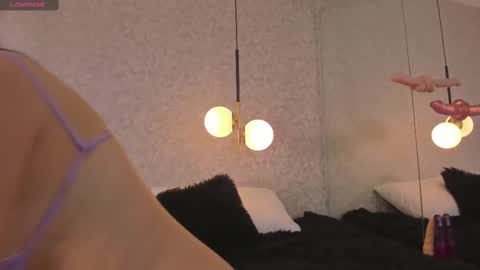    online show from 09.25.25