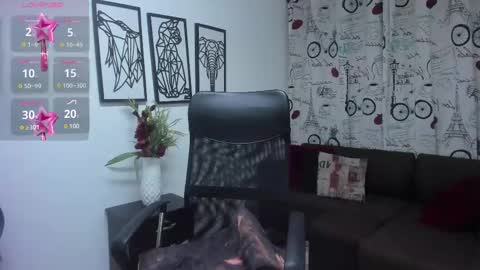 Danaa Rey online show from 03.06.25