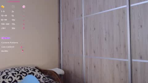 Snapshot of danbie_leen chatting on 02.23.26 danbie_leen online show from 02.23.26