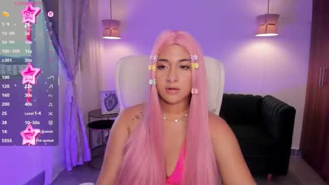 Snapshot of dandara_thompsson chatting on 10.23.25 Dandara online show from 10.23.25