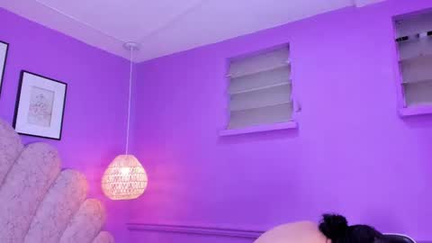 Snapshot of danee_19 chatting on 12.18.24 Daniela online show from 12.18.24