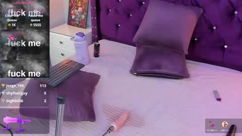 Snapshot of danee_19 chatting on 01.05.25 Daniela online show from 01.05.25