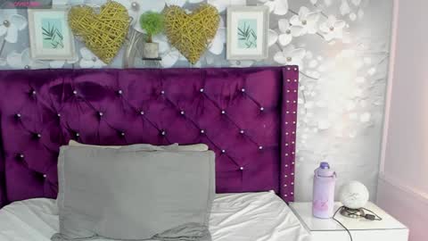 Snapshot of danee_19 chatting on 01.28.25 Daniela online show from 01.28.25