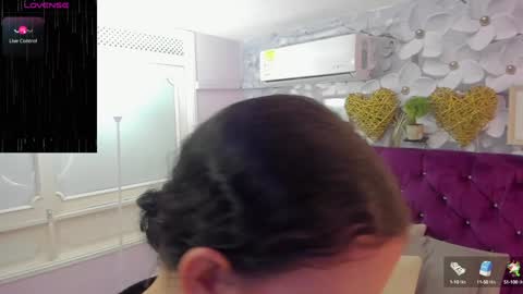 Snapshot of danee_19 chatting on 02.01.25 Daniela online show from 02.01.25