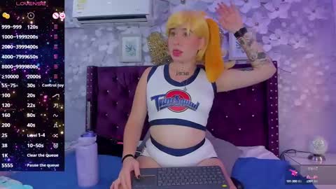 Snapshot of danee_19 chatting on 02.20.25 Daniela online show from 02.20.25