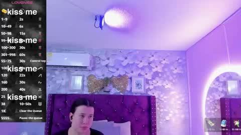 Snapshot of danee_19 chatting on 02.27.25 Daniela online show from 02.27.25