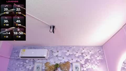 Snapshot of danee_19 chatting on 03.09.25 Daniela online show from 03.09.25