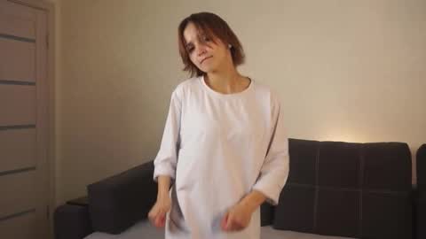 Snapshot of danetterehn chatting on 11.08.25 Elvi online show from 11.08.25