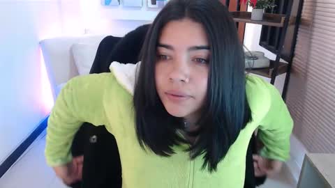 Veronica online show from 12.20.25