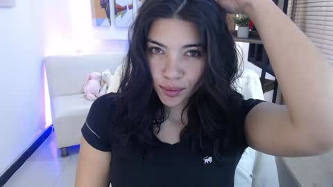 Veronica online show from 04.27.26