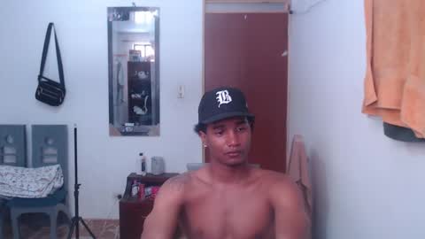 dani_browx online show from 12.14.25