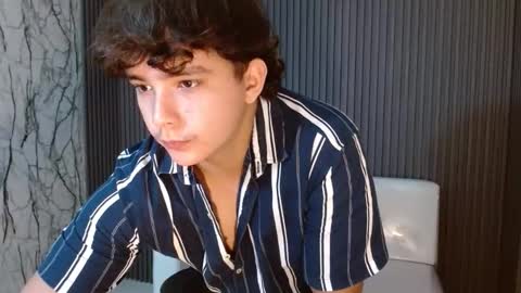 Snapshot of dani_cumboy chatting on 10.28.25 dani_cumboy online show from 10.28.25