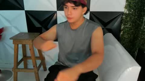 Snapshot of dani_cumboy chatting on 11.08.25 dani_cumboy online show from 11.08.25