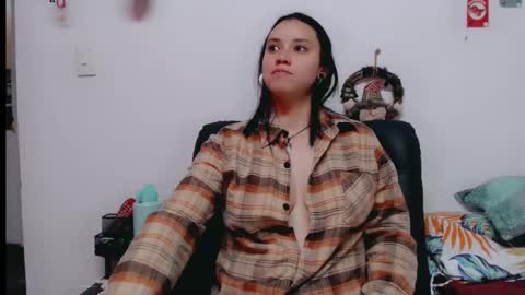 Snapshot of dani_jocelyn chatting on 12.05.24 dani y jocelyn online show from 12.05.24