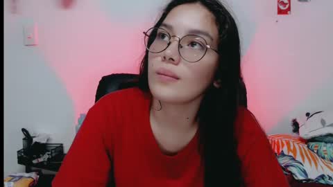 Snapshot of dani_jocelyn chatting on 12.14.24 dani y jocelyn online show from 12.14.24