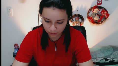 Snapshot of dani_jocelyn chatting on 12.27.24 dani y jocelyn online show from 12.27.24