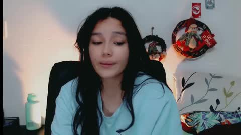 Snapshot of dani_jocelyn chatting on 12.28.24 dani y jocelyn online show from 12.28.24