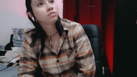 Snapshot of dani_jocelyn chatting on 02.11.25 dani y jocelyn online show from 02.11.25