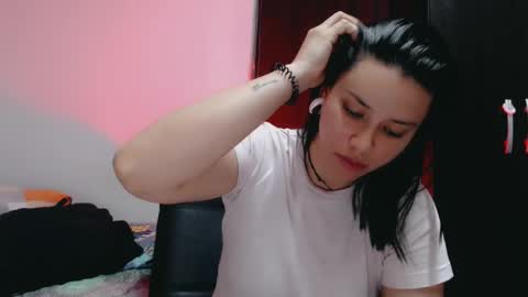 Snapshot of dani_jocelyn chatting on 02.24.25 dani y jocelyn online show from 02.24.25