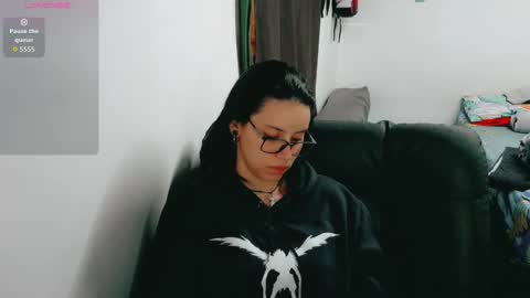 Snapshot of dani_jocelyn chatting on 10.17.25 dani y jocelyn online show from 10.17.25