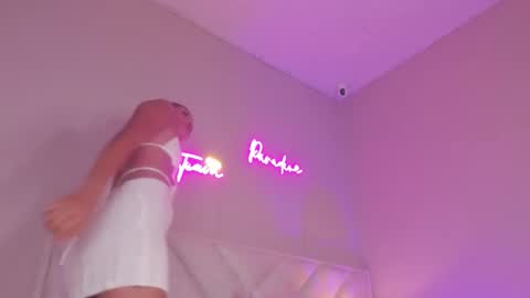 Snapshot of dani_skinny_ chatting on 09.09.25 Hi I am Dani online show from 09.09.25