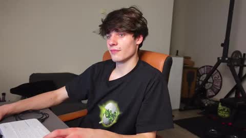 Snapshot of daniel_shawn chatting on 01.12.26 DANIEL SHAWN online show from 01.12.26