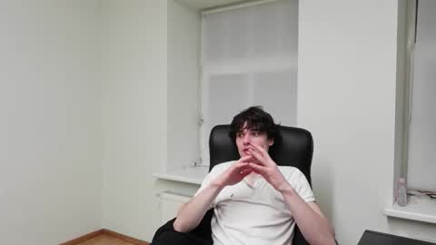 Snapshot of daniel_shawn chatting on 02.12.26 DANIEL SHAWN online show from 02.12.26