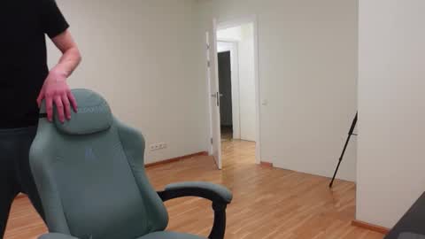 Snapshot of daniel_shawn chatting on 02.15.26 DANIEL SHAWN online show from 02.15.26