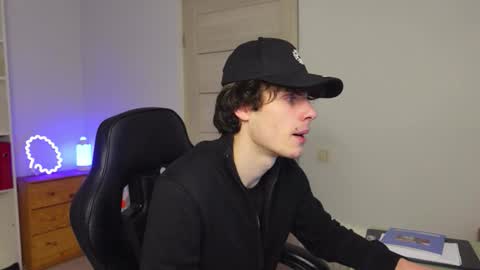 Snapshot of daniel_shawn chatting on 02.22.26 DANIEL SHAWN online show from 02.22.26