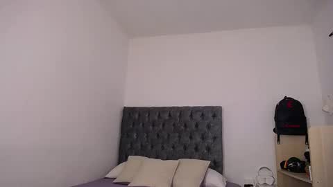 Snapshot of daniel_sherlock chatting on 12.04.25 Daniel Sherlock online show from 12.04.25