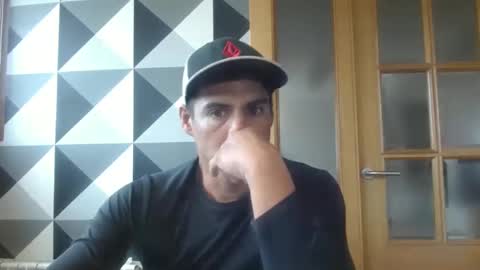 Snapshot of daniel_surfer chatting on 12.13.24 Daniel  online show from 12.13.24