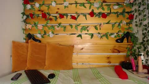 Snapshot of daniela_casallass chatting on 02.27.25 Daniela online show from 02.27.25