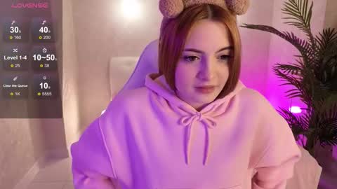 Snapshot of daniela_saules chatting on 11.07.25 Daniela online show from 11.07.25