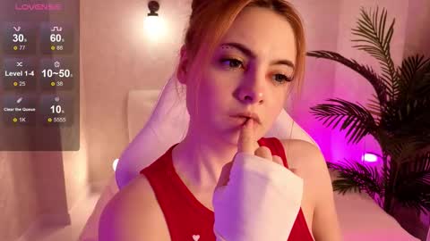 Snapshot of daniela_saules chatting on 11.09.25 Daniela online show from 11.09.25