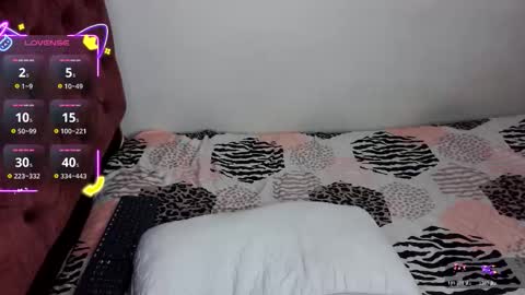 Snapshot of daniela_sexy34 chatting on 12.21.25 daniela_sexy34 online show from 12.21.25