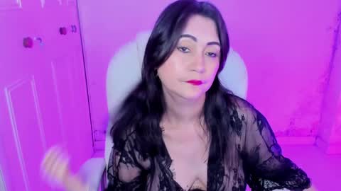 Snapshot of danielahot2 chatting on 03.11.25 Daniela online show from 03.11.25